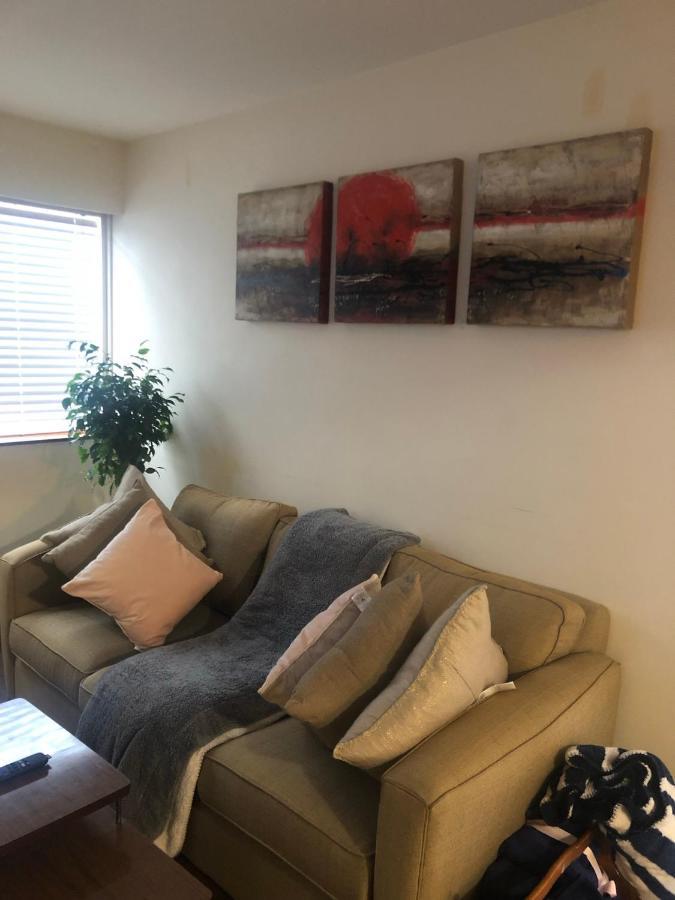 Quiet-Comfy 3 Bedroom Home On A Tree Lined Street In Kits Vancouver Eksteriør bilde