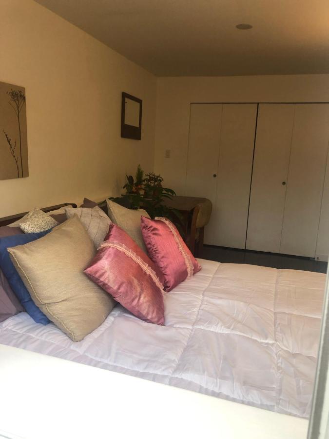 Quiet-Comfy 3 Bedroom Home On A Tree Lined Street In Kits Vancouver Eksteriør bilde