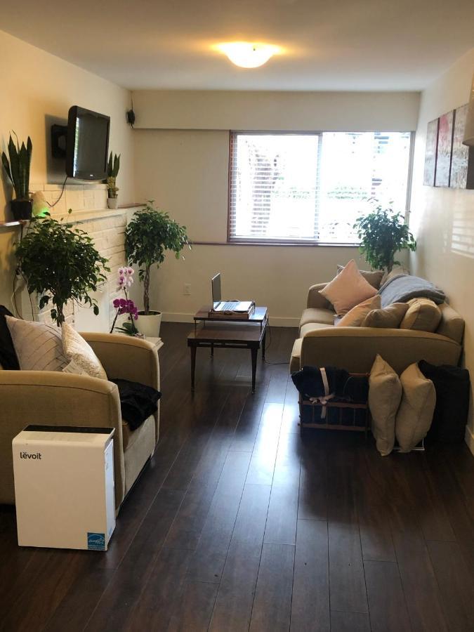 Quiet-Comfy 3 Bedroom Home On A Tree Lined Street In Kits Vancouver Eksteriør bilde